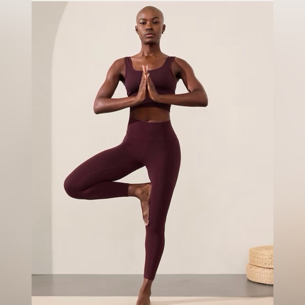 ATHLETA TRANSCEND STASH HIGH RISE LEGGING, Spiced Cabernet, NEW